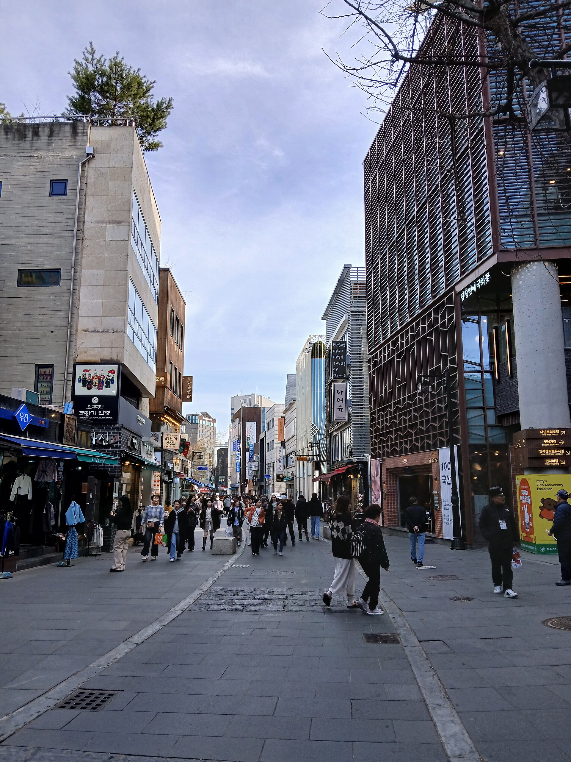 Insadong-gil in Seoul, photographed in March 2025